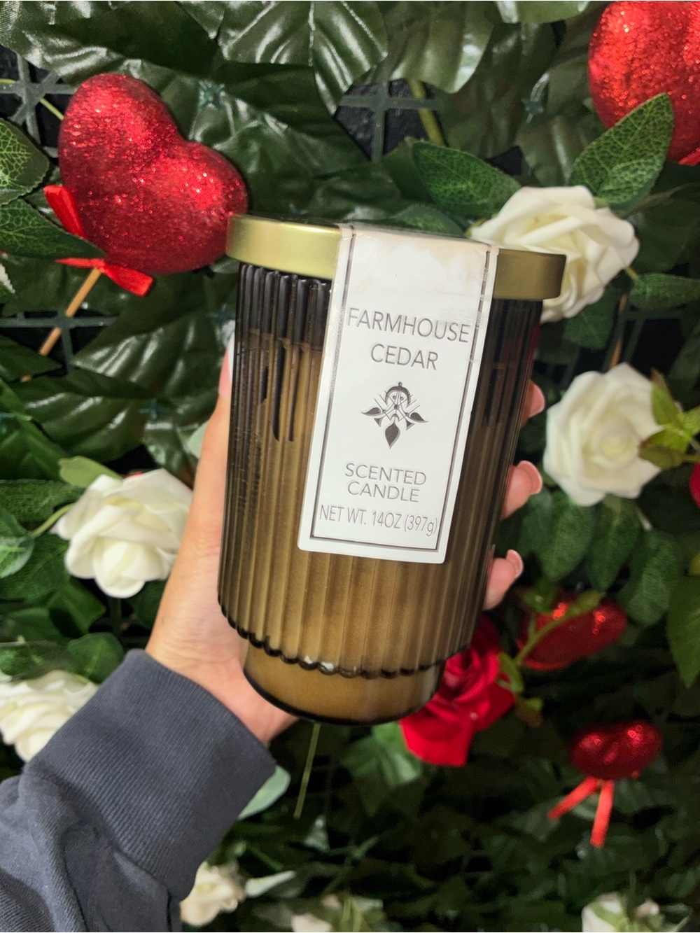 Farmhouse Cedar Scented Candle 🕯️